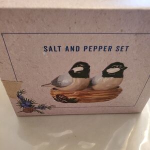 Cracker Barrel Set Of Birds Salt And Pepper Shakers ,New